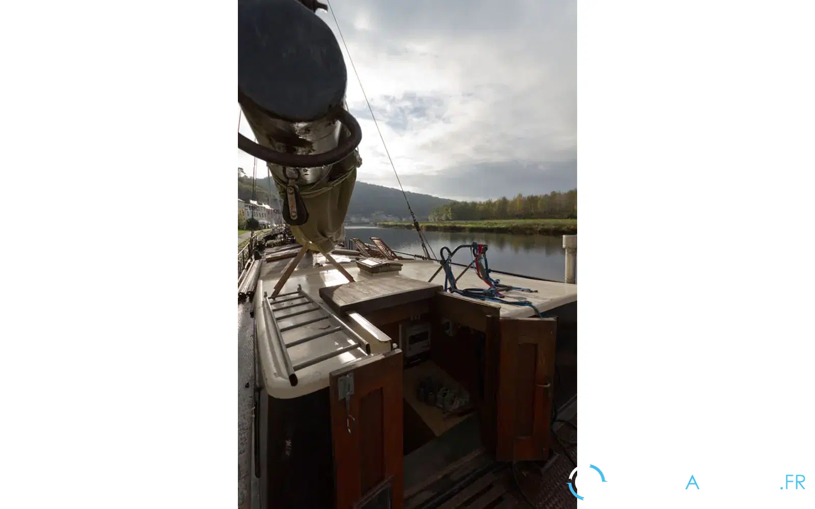 slider 12 Bateau Logement Tjalk authentique rare avec ses agrées mât voile dérives