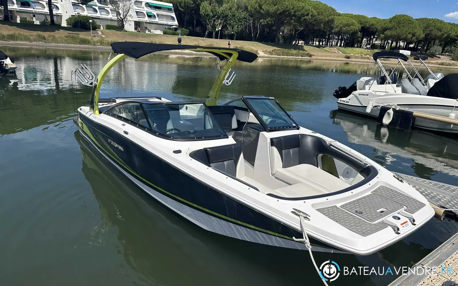 slider 0 Four Winns TS 222