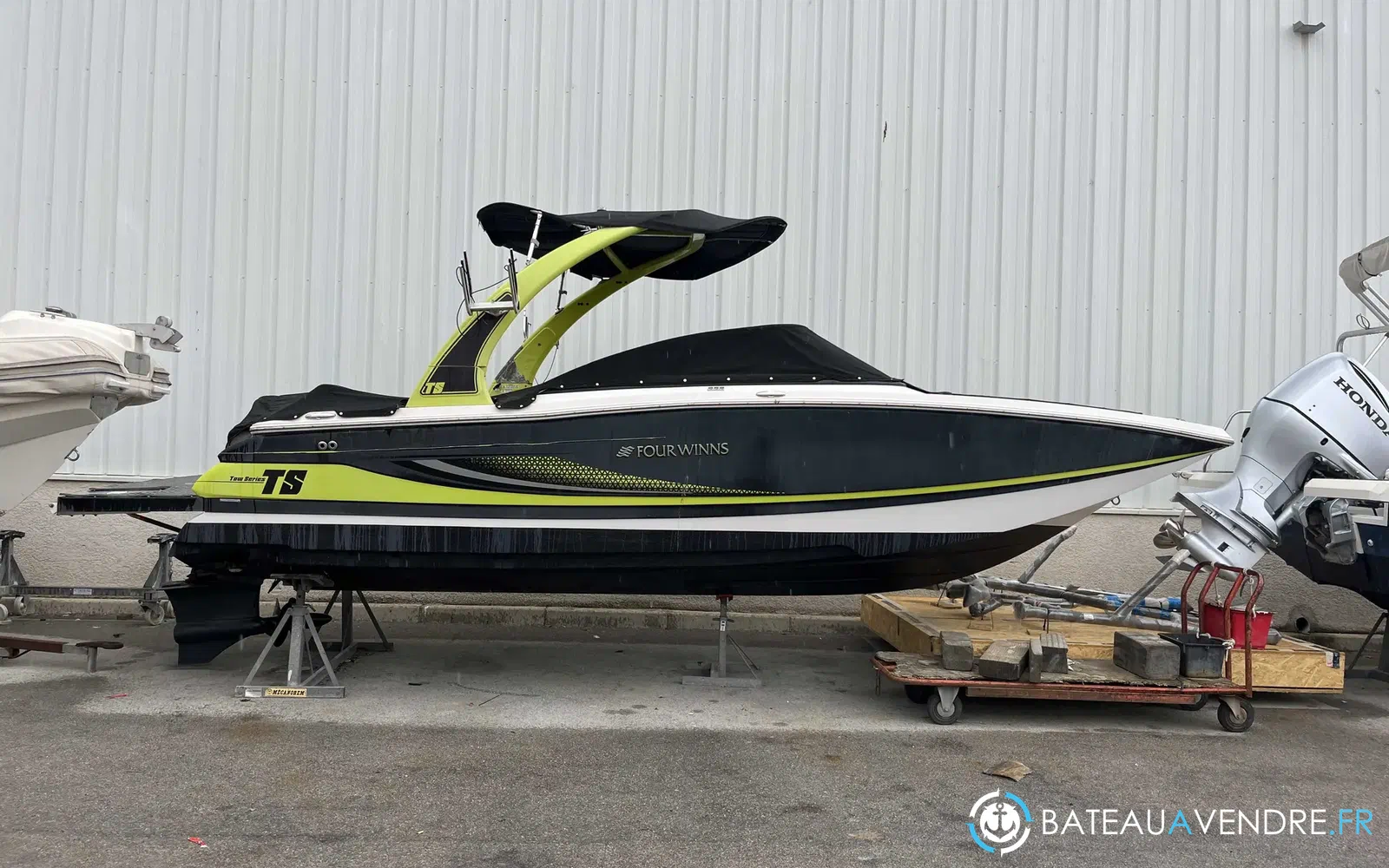 slider 1 Four Winns TS 222