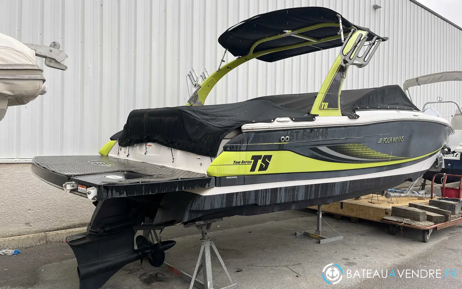 slider 2 Four Winns TS 222