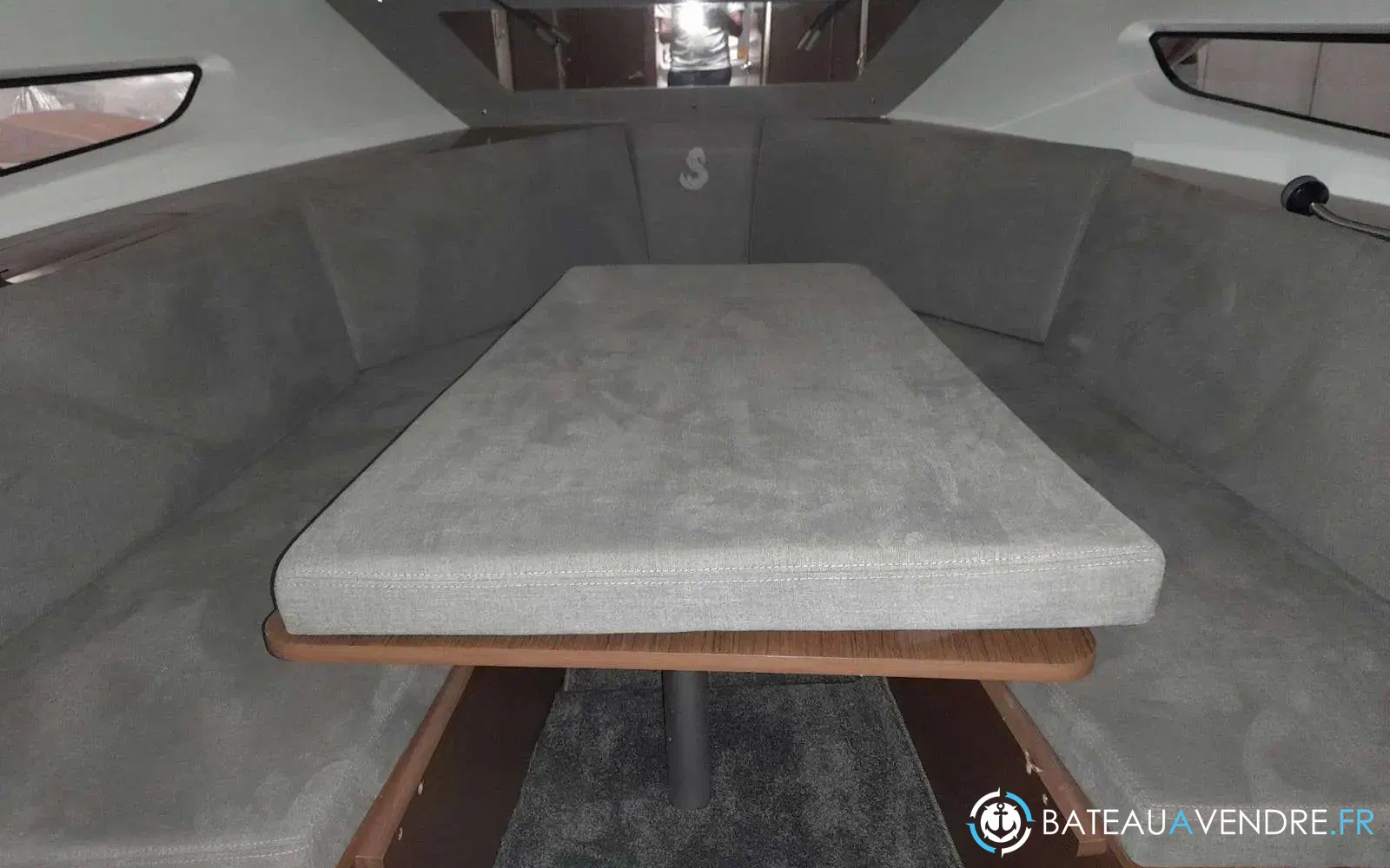 slider 4 Beneteau Flyer 10