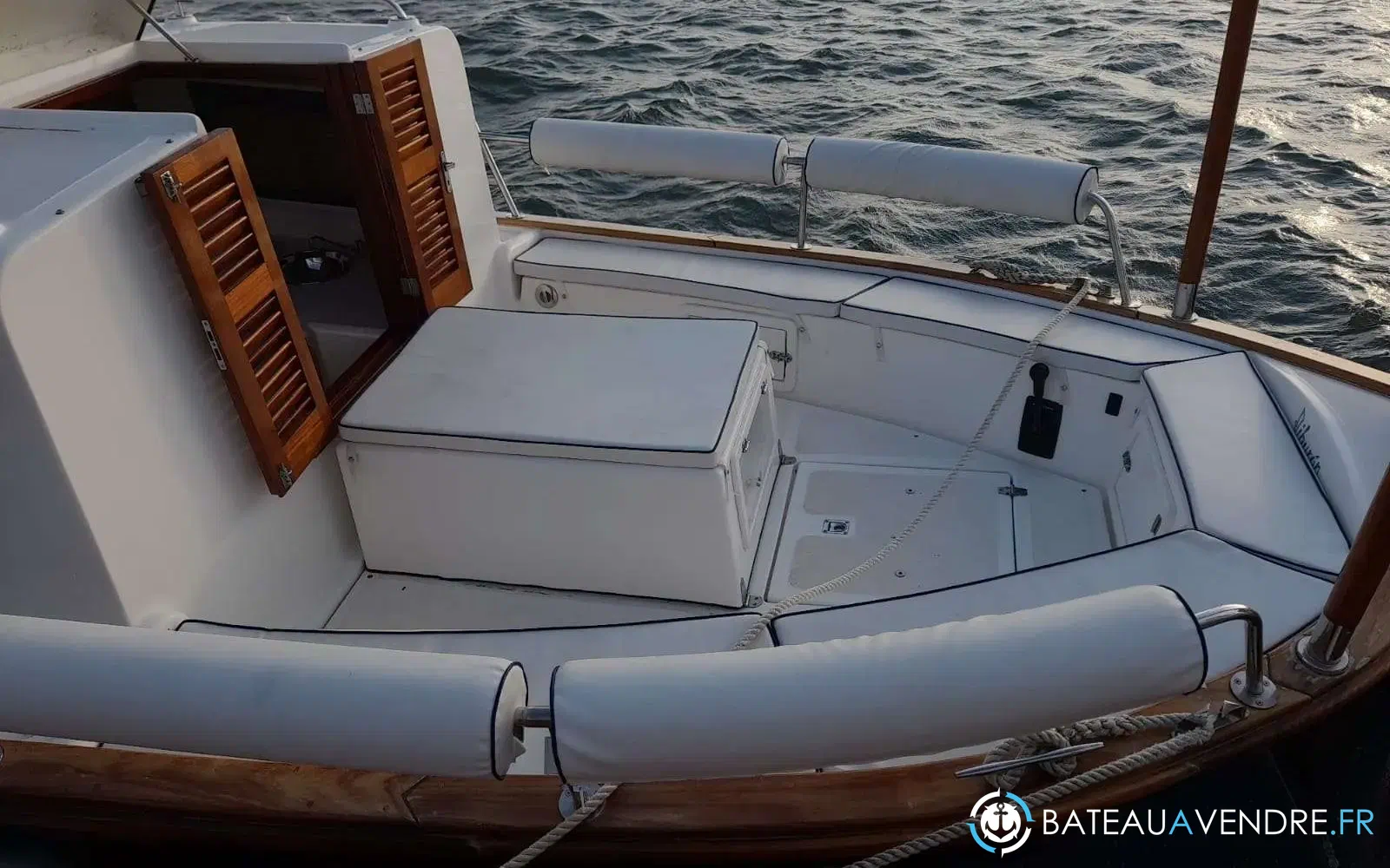 slider 2 Tiburon 37 Cabinado