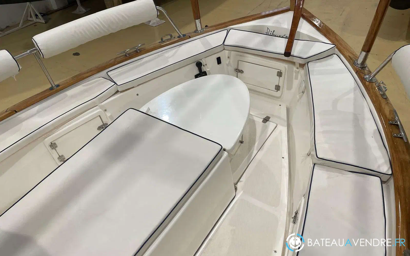 slider 5 Tiburon 37 Cabinado