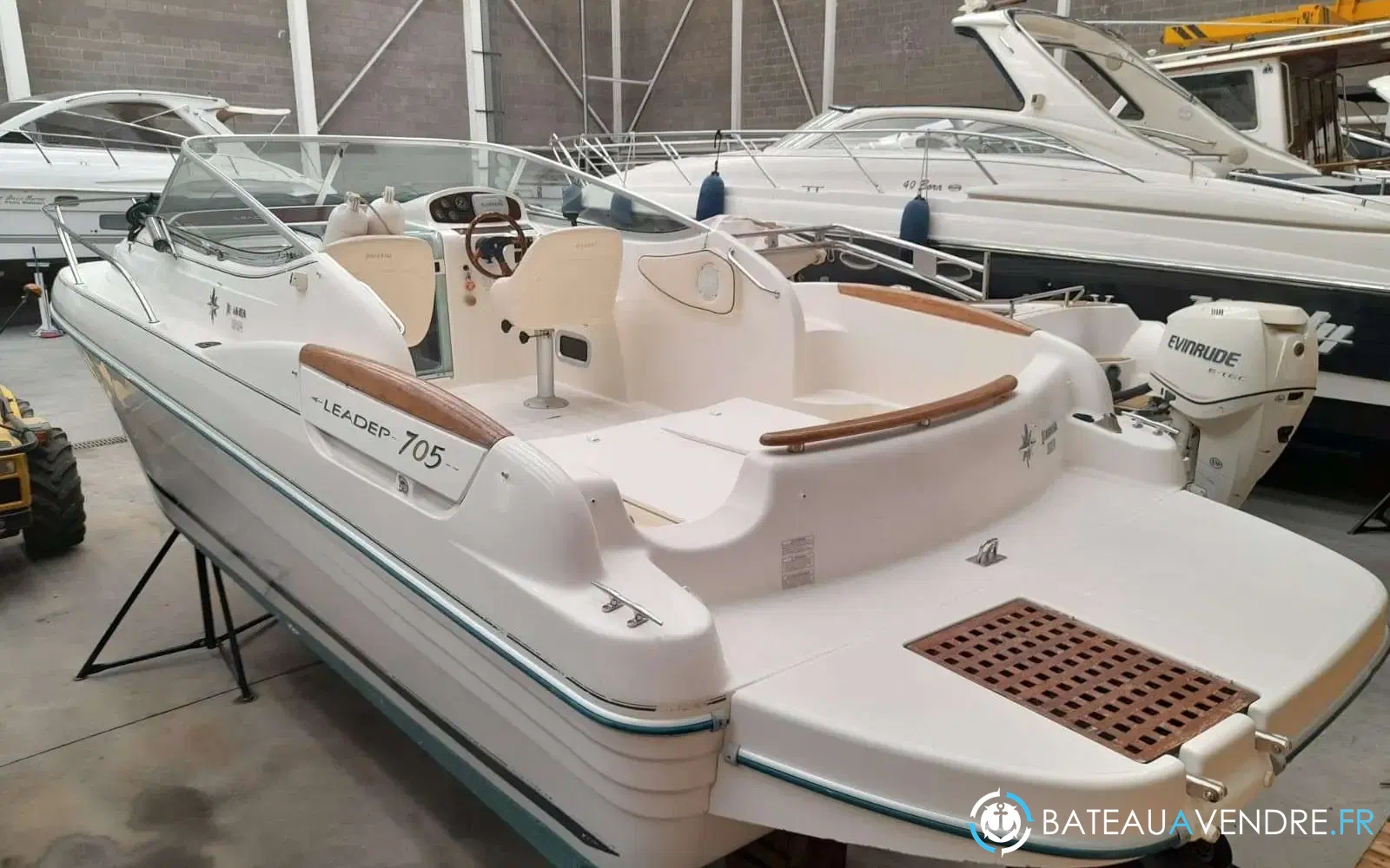 slider 0 Jeanneau Leader 705