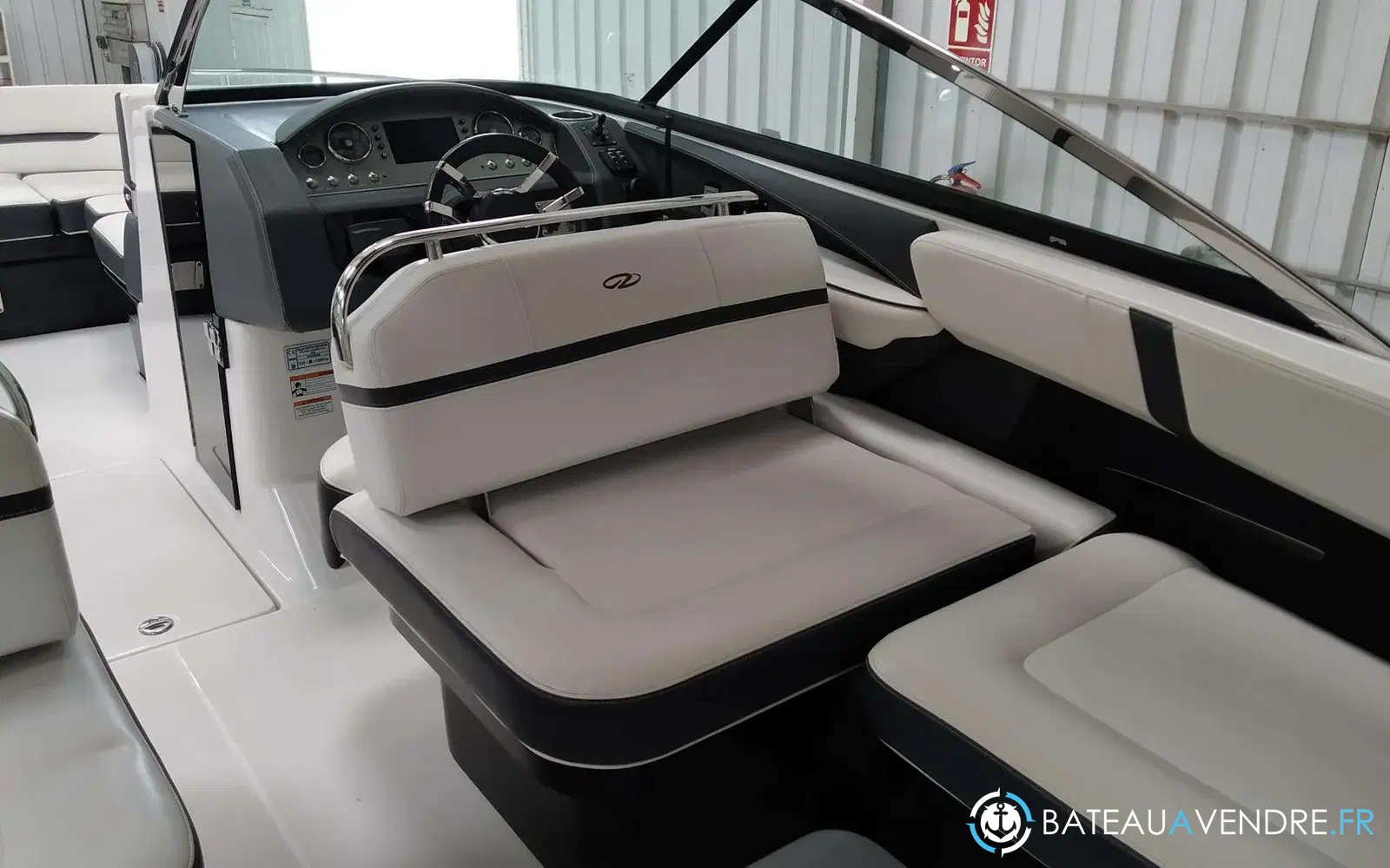 slider 23 Regal 2800