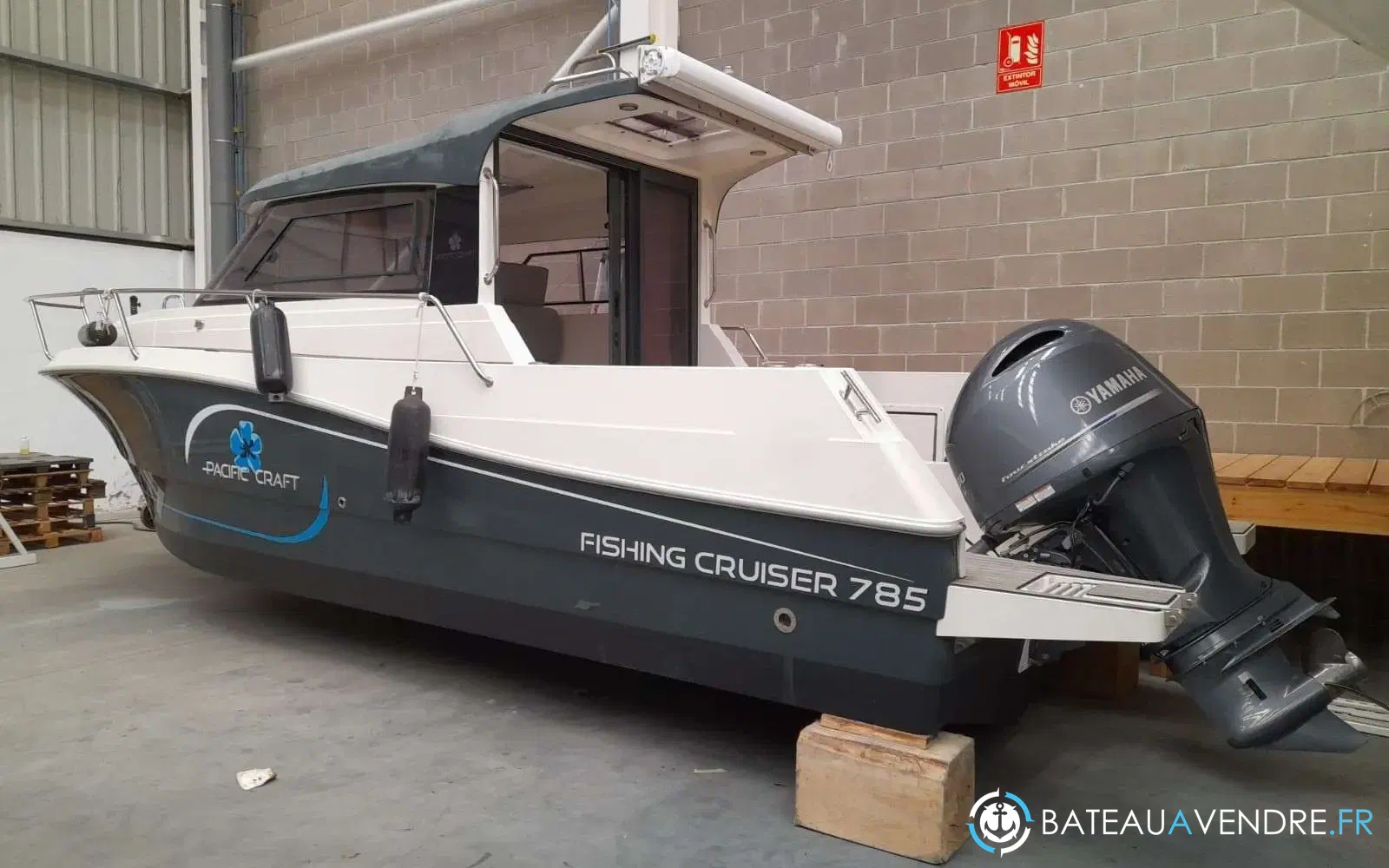 slider 0 Pacific Craft 785 Fishing Cruiser