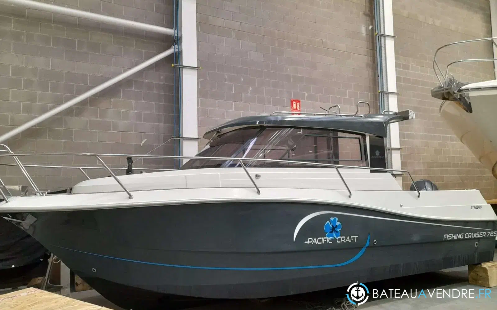 slider 16 Pacific Craft 785 Fishing Cruiser
