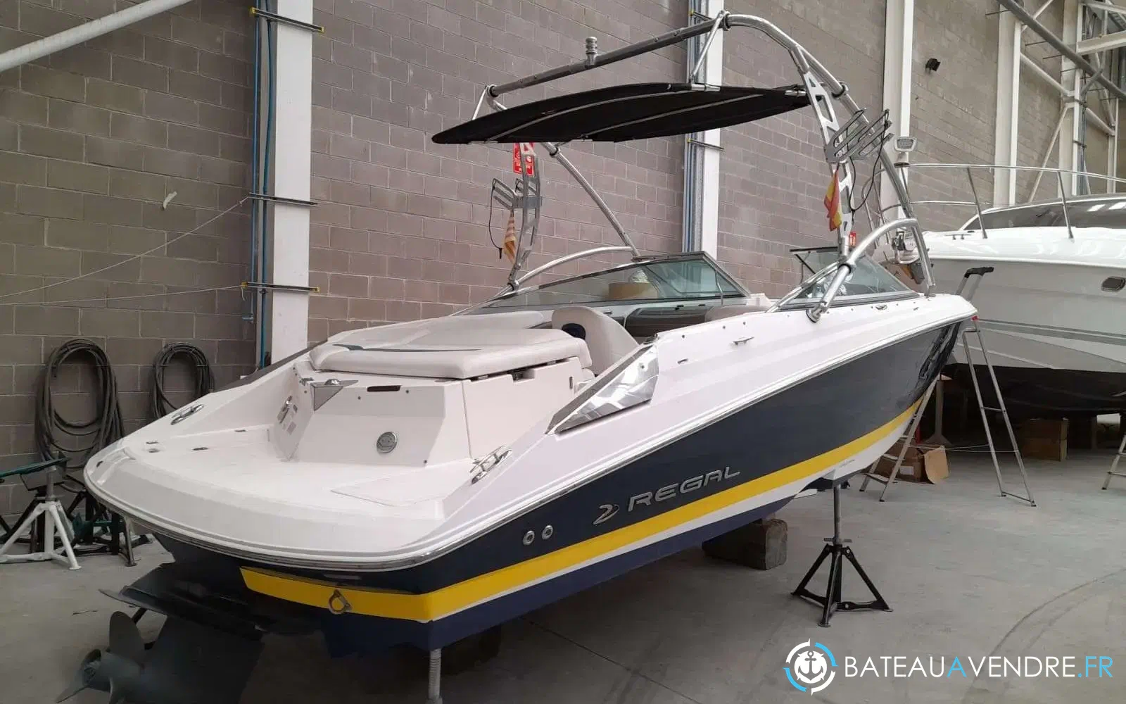 slider 12 Regal 2200
