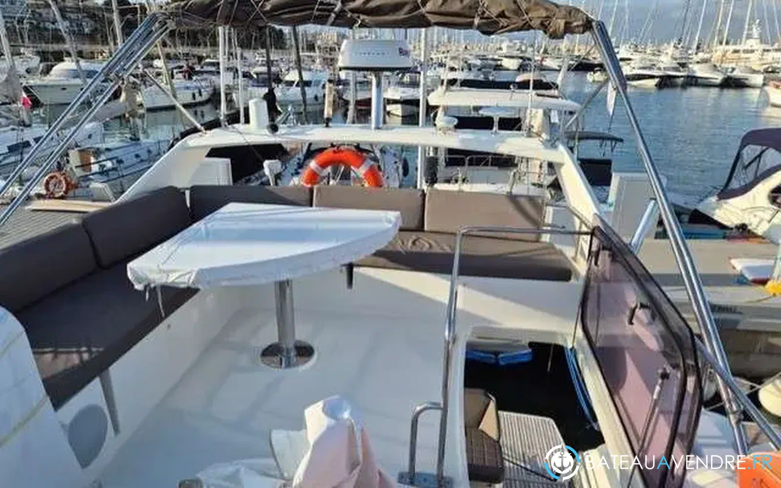 slider 4 Jeanneau Prestige 460 Fly