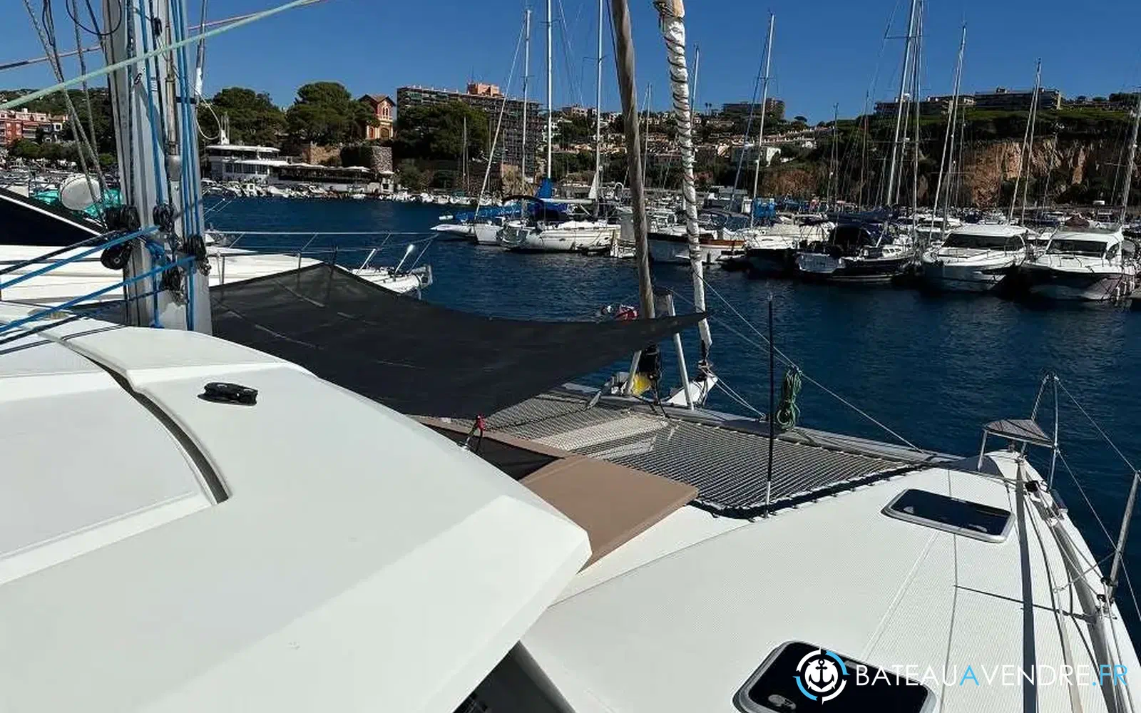 slider 42 Fountaine Pajot Helia 44