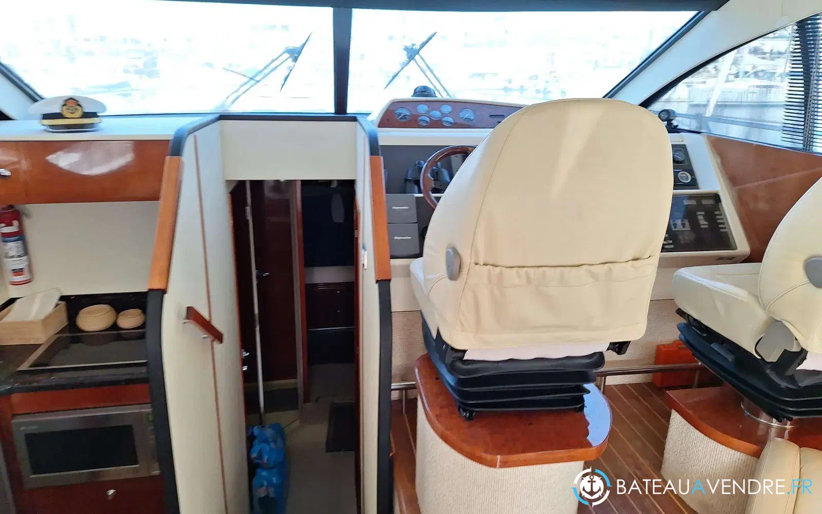 slider 13 Fairline Phantom 46