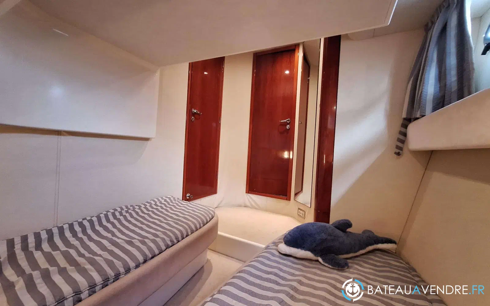 slider 14 Fairline Phantom 46