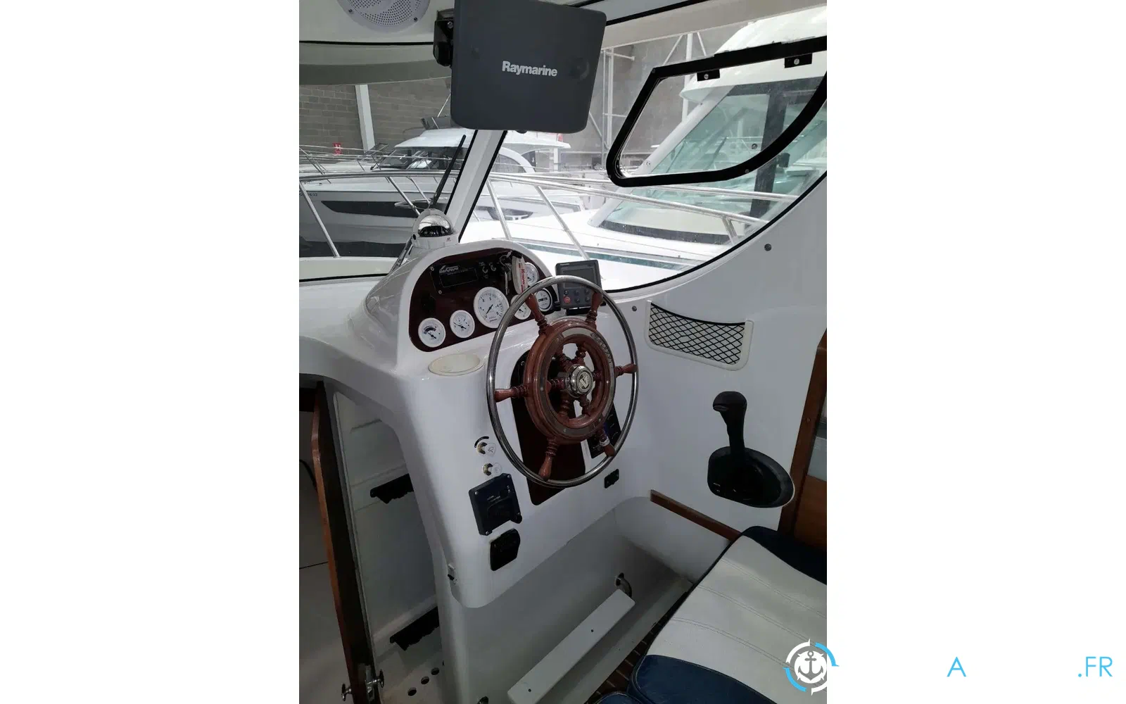 slider 7 Arvor 250