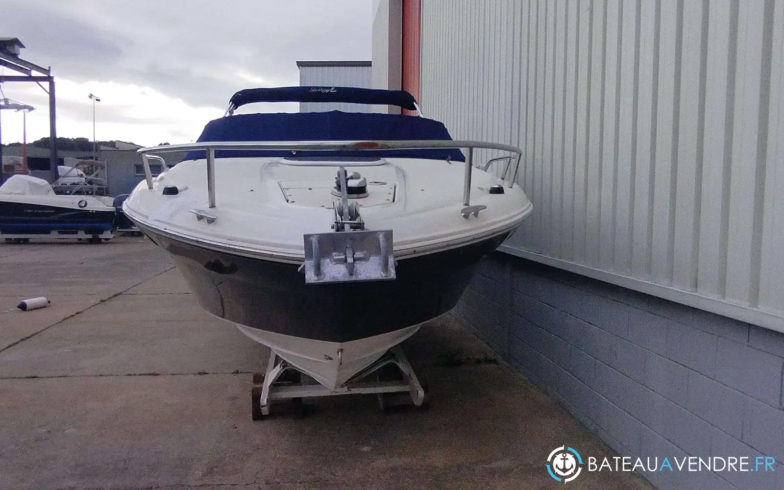 slider 1 Sea Ray 240 Sundancer Sea Ray 240 Sunsport