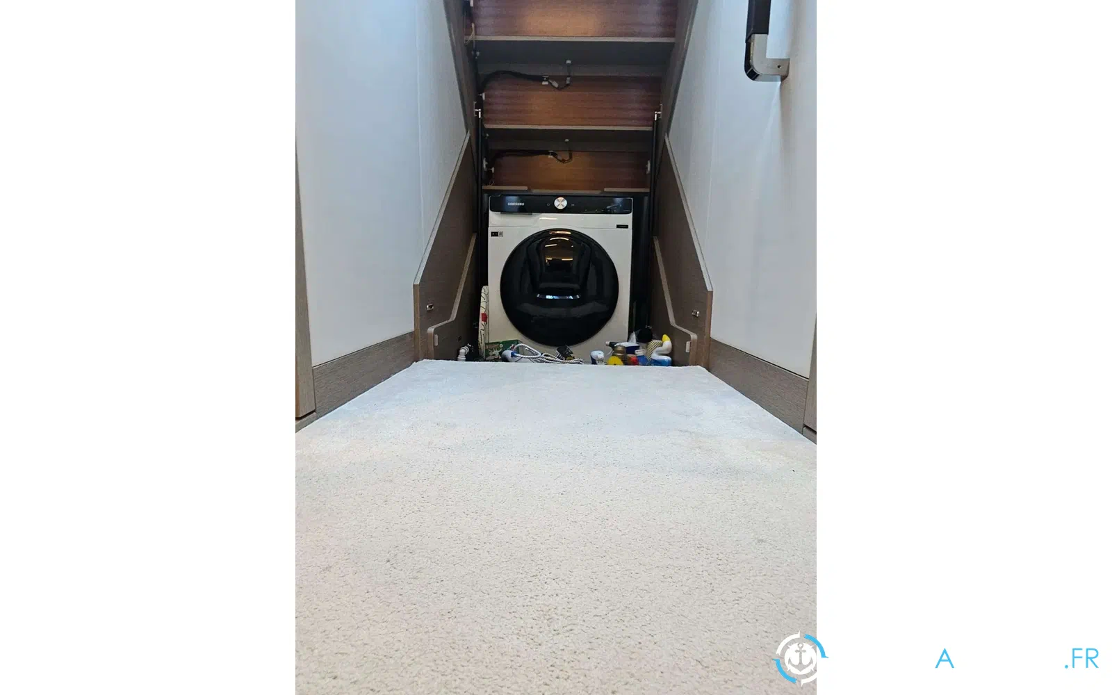 slider 11 Jeanneau Prestige 590