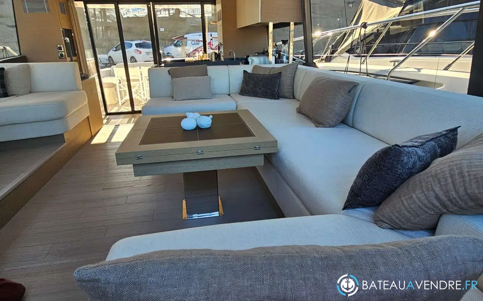 slider 20 Jeanneau Prestige 590