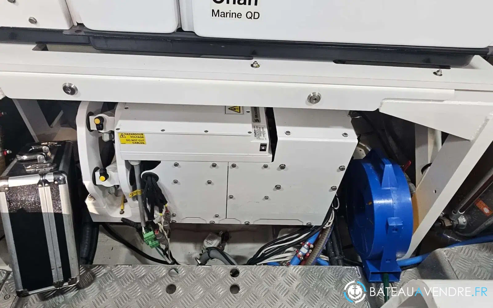 slider 21 Jeanneau Prestige 590