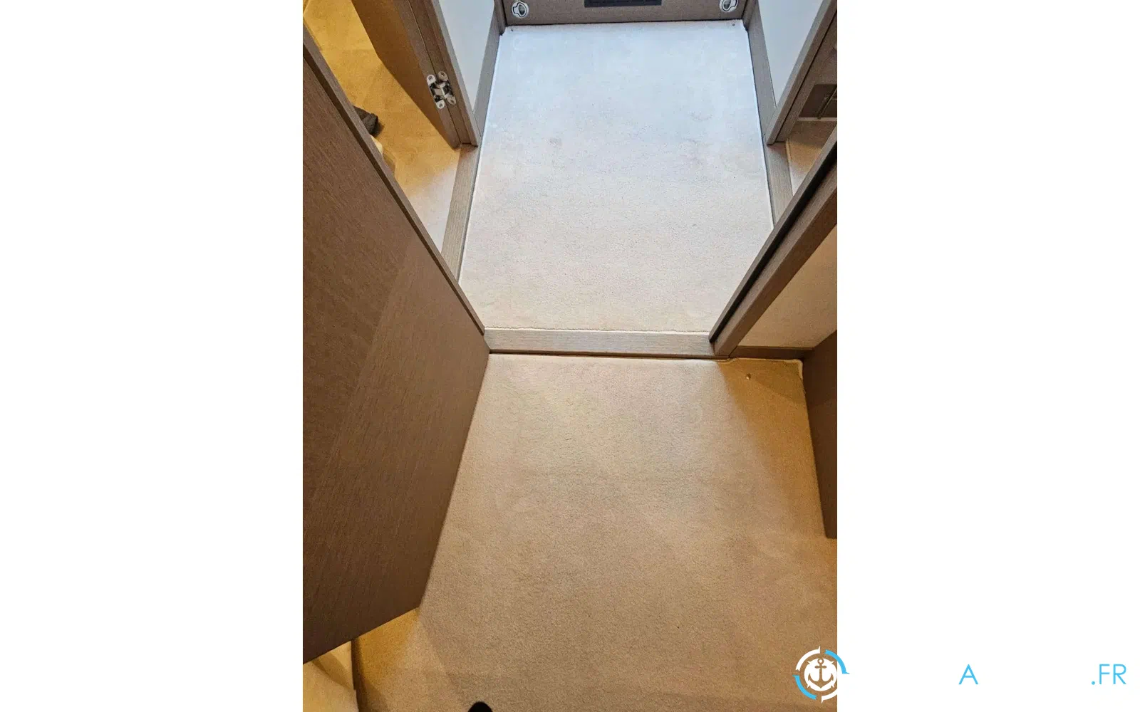 slider 24 Jeanneau Prestige 590