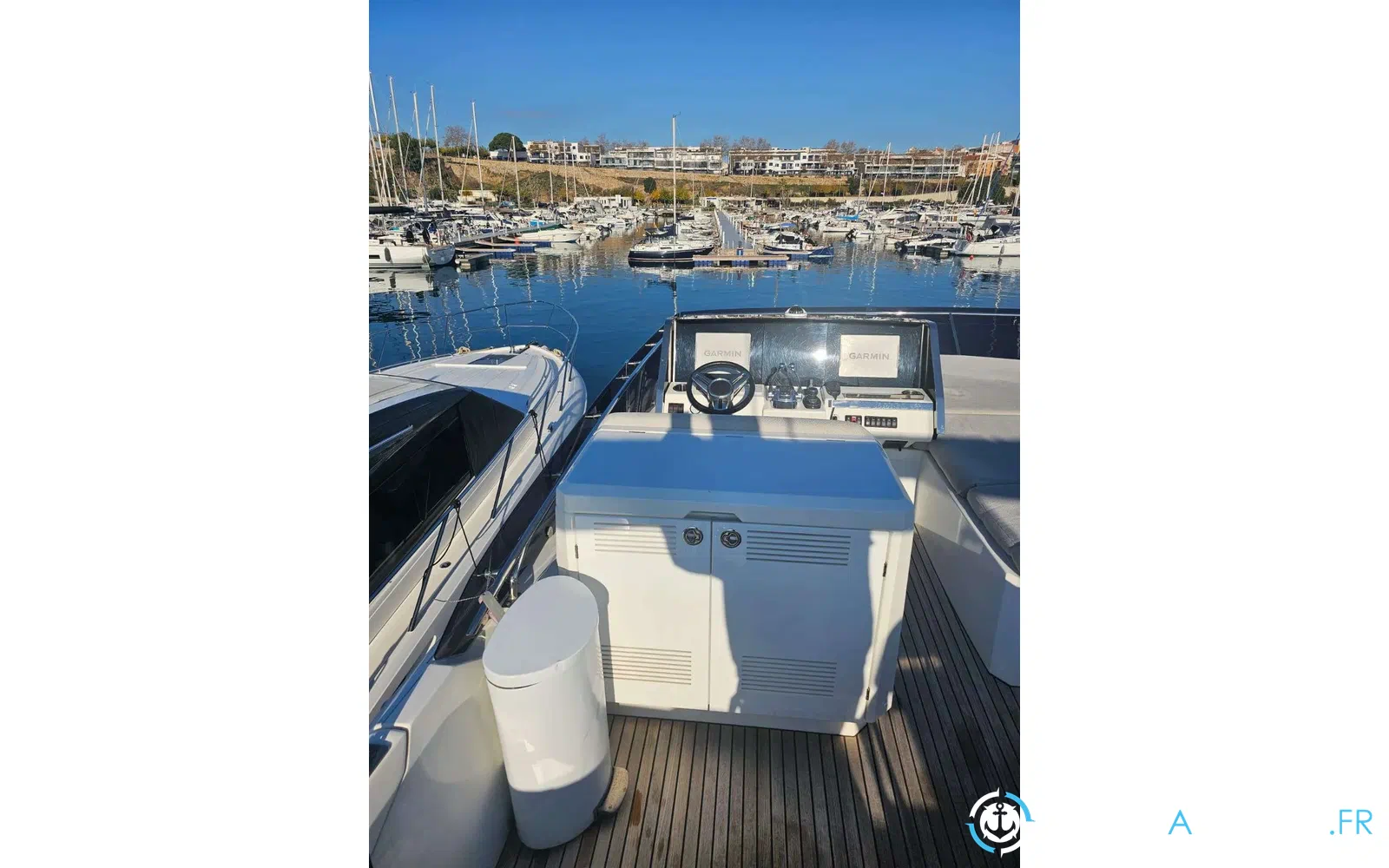slider 28 Jeanneau Prestige 590