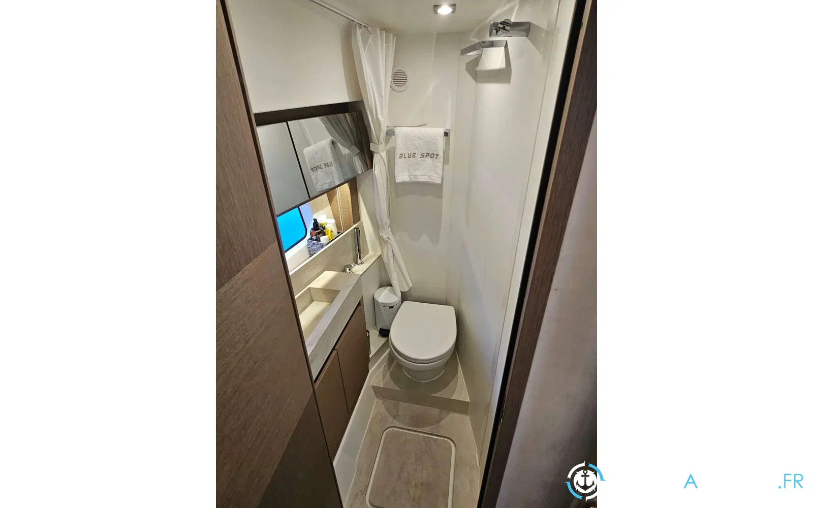 slider 34 Jeanneau Prestige 590