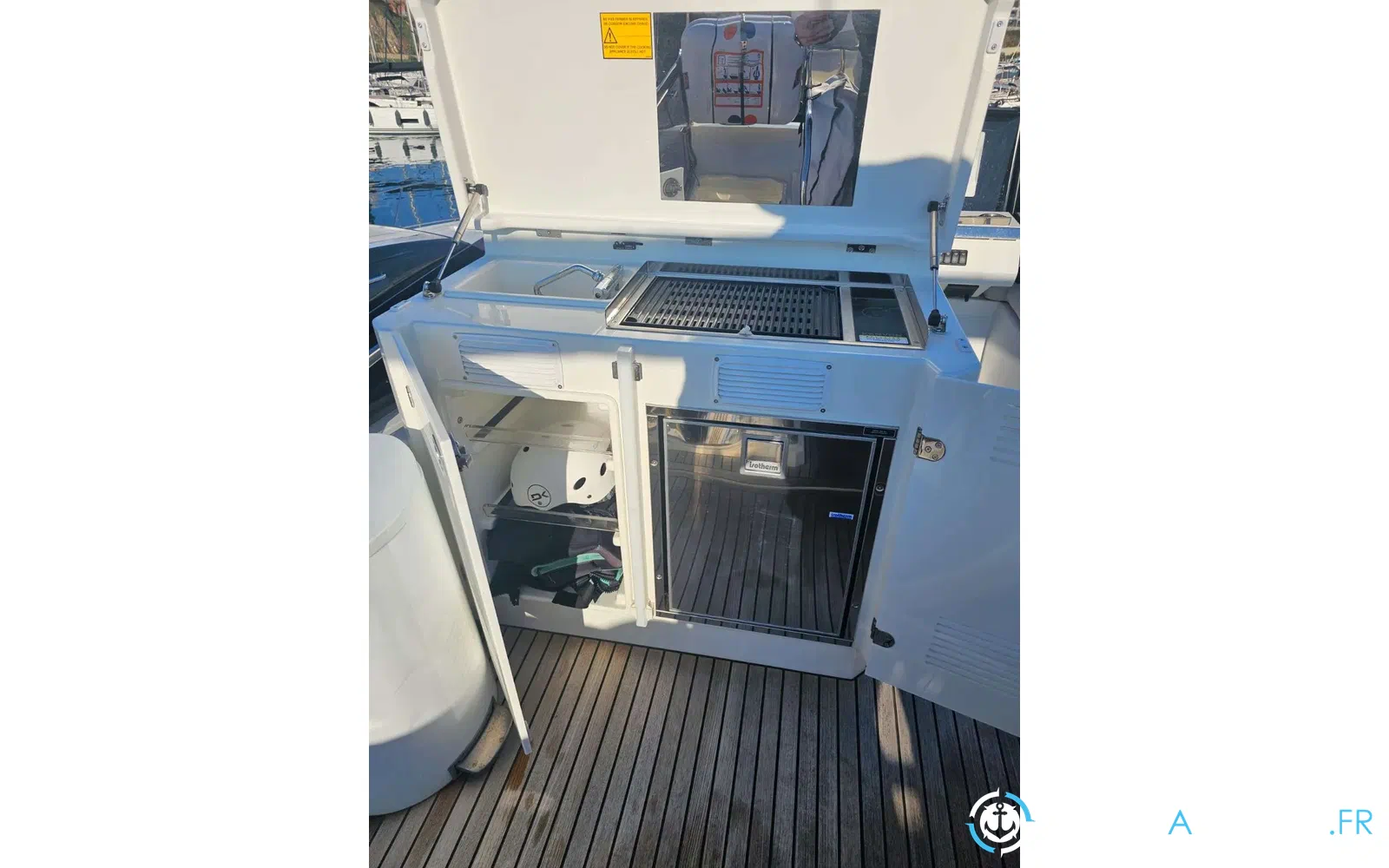 slider 35 Jeanneau Prestige 590