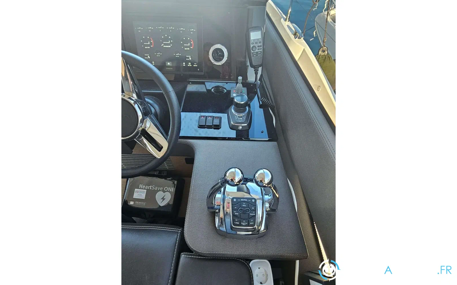 slider 6 Jeanneau Prestige 590