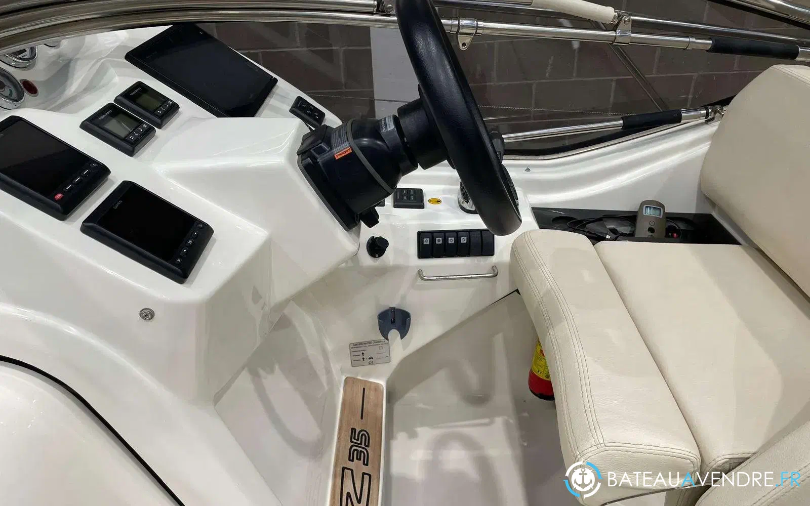 slider 8 Cranchi Z 35