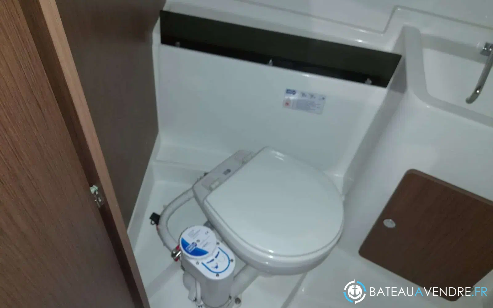 slider 12 Beneteau Antares 8 OB