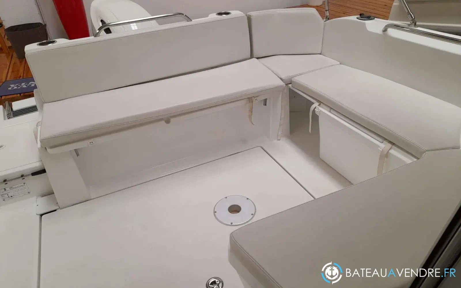 slider 13 Beneteau Antares 8 OB