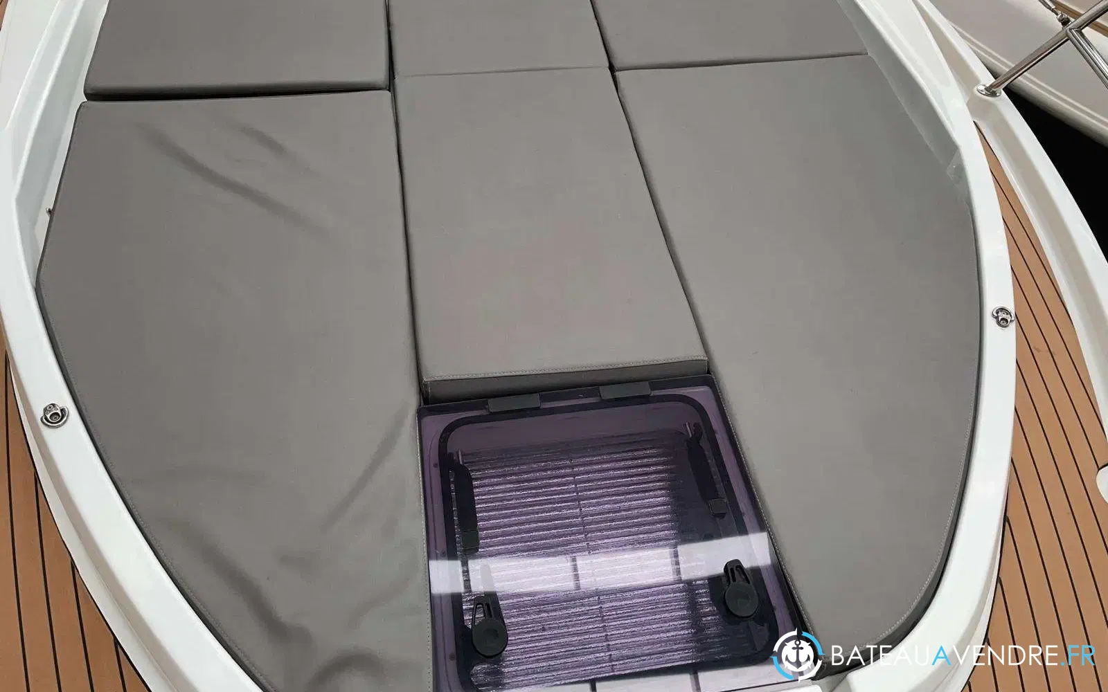 slider 10 Beneteau Antares 11 Fly