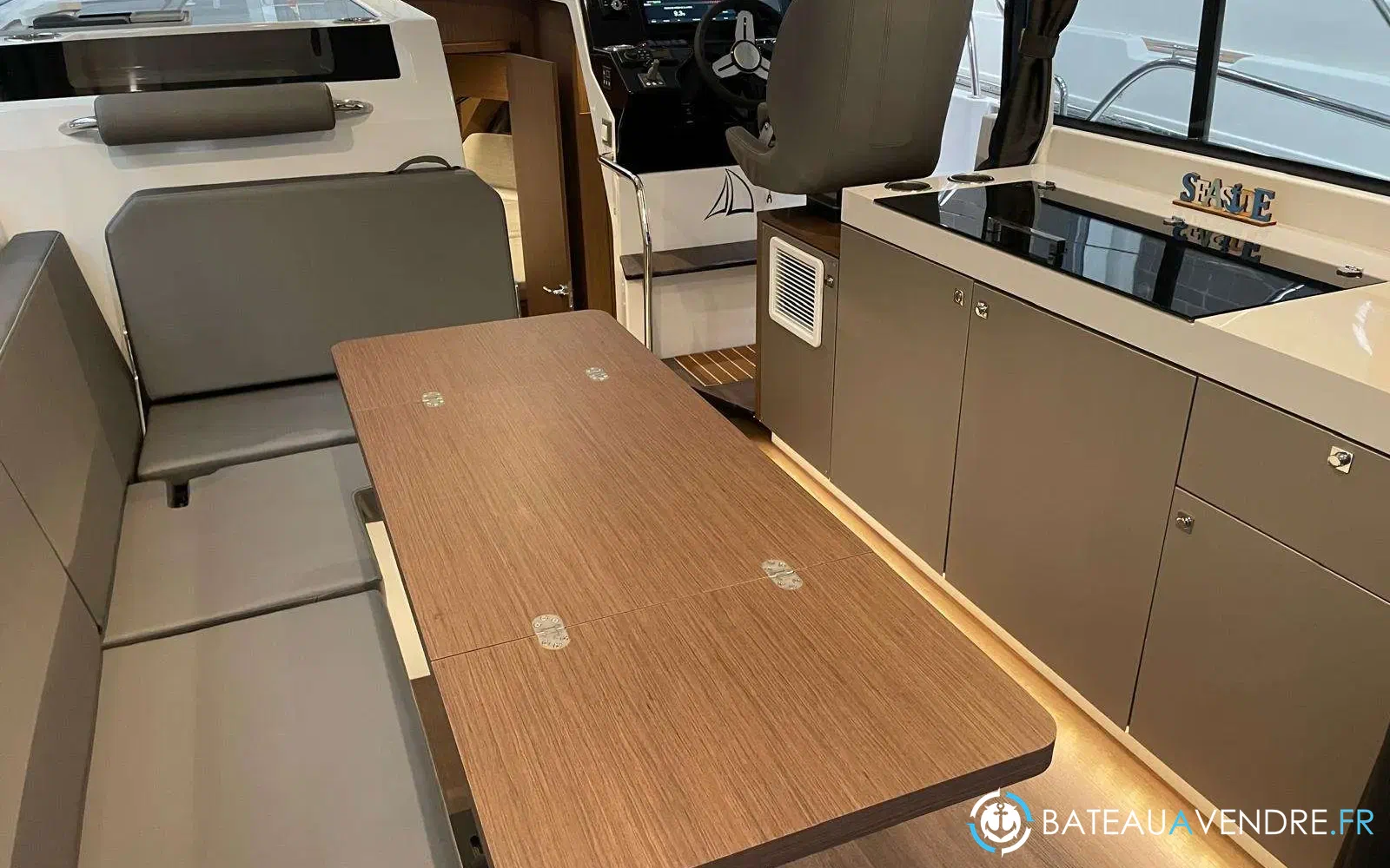 slider 11 Beneteau Antares 11 Fly