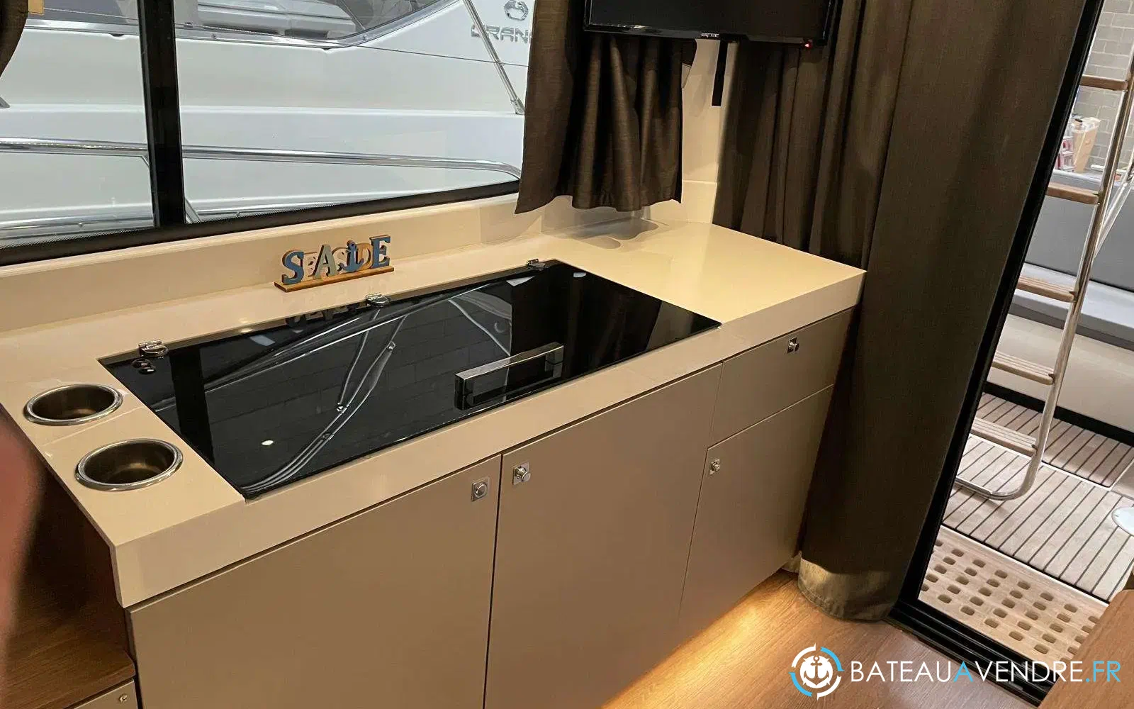 slider 16 Beneteau Antares 11 Fly
