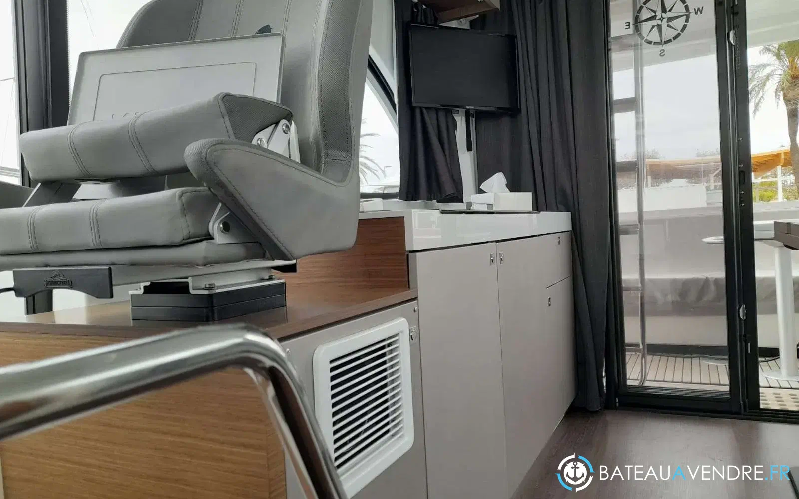 slider 17 Beneteau Antares 11 Fly