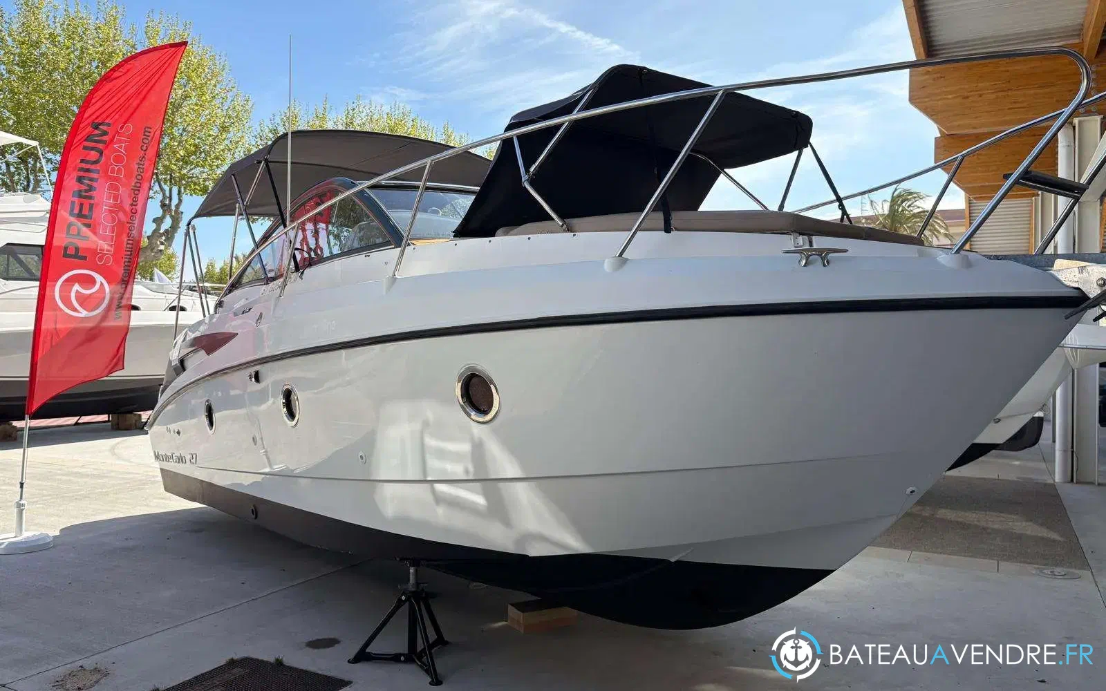 slider 0 Beneteau Monte Carlo 27