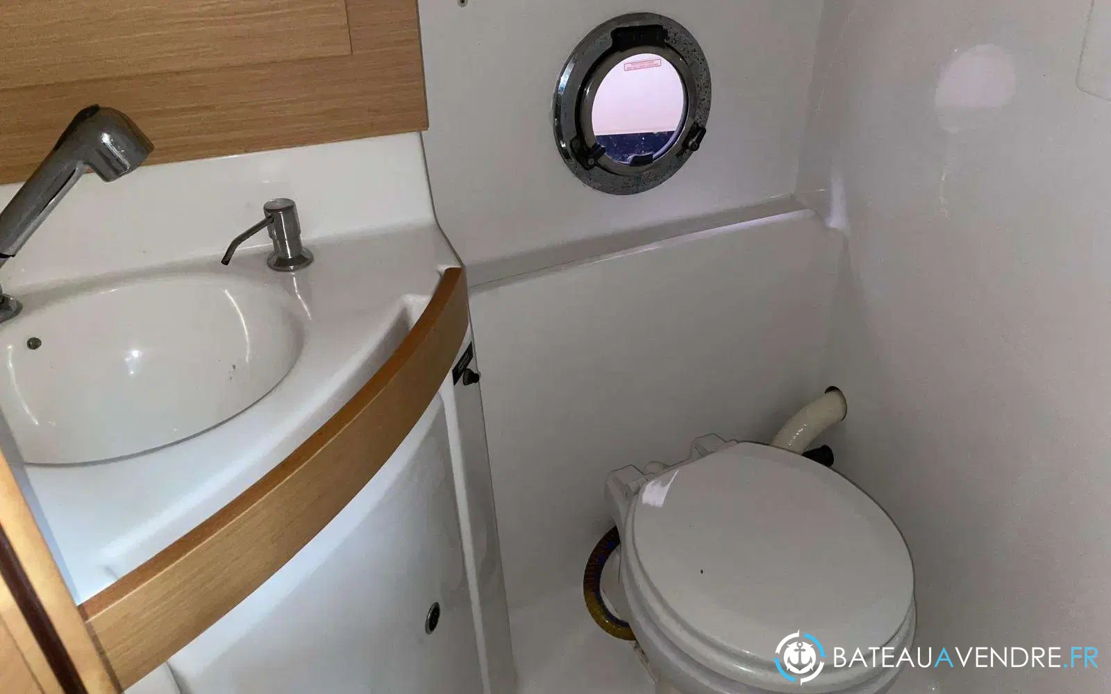 slider 2 Beneteau Monte Carlo 27