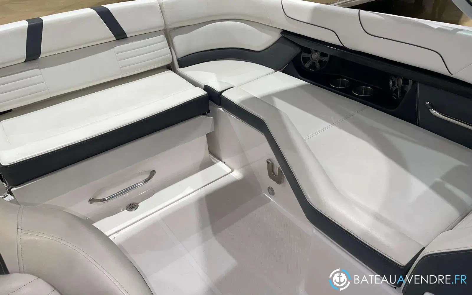 slider 2 Regal 24 Fastdeck