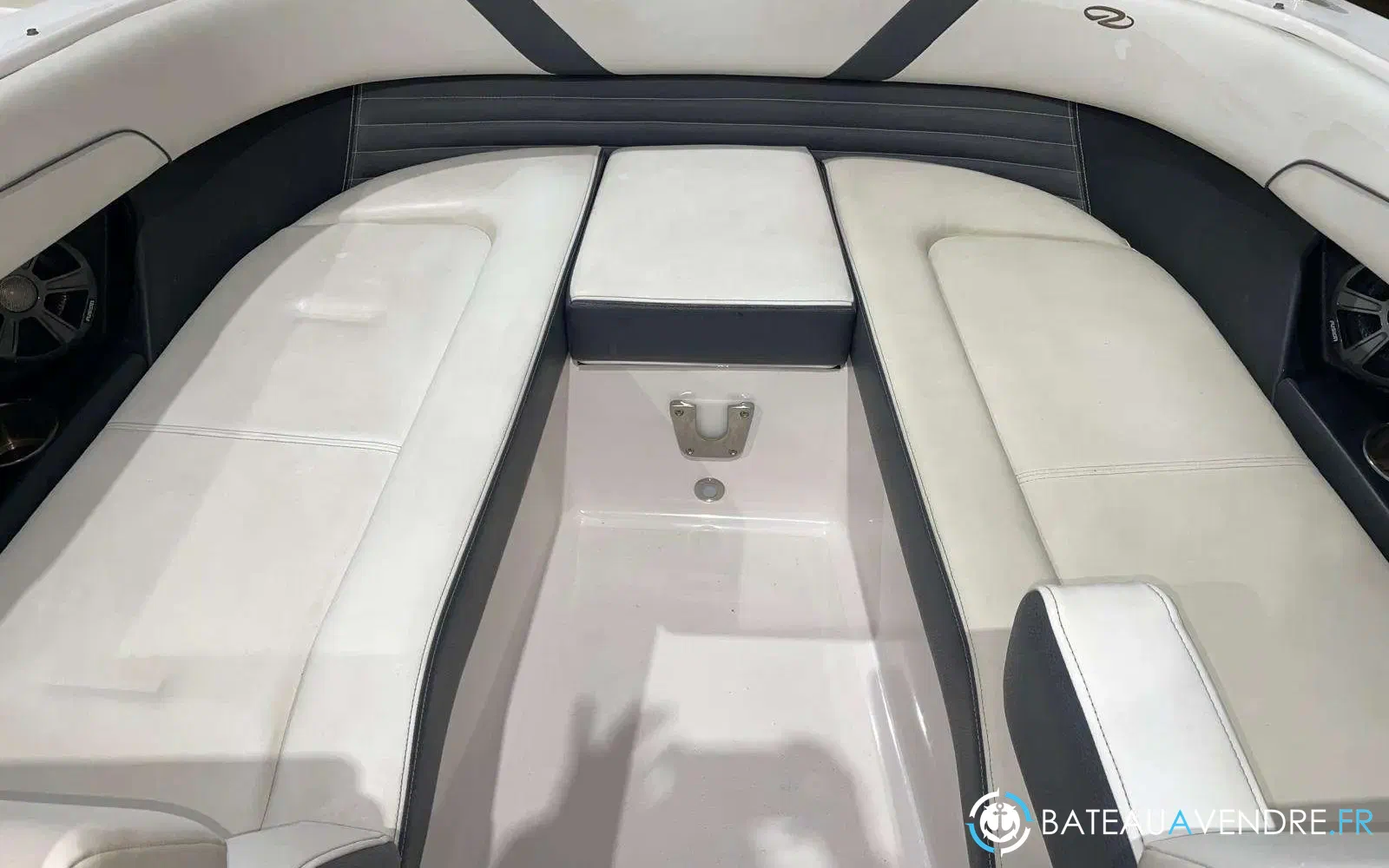 slider 6 Regal 24 Fastdeck