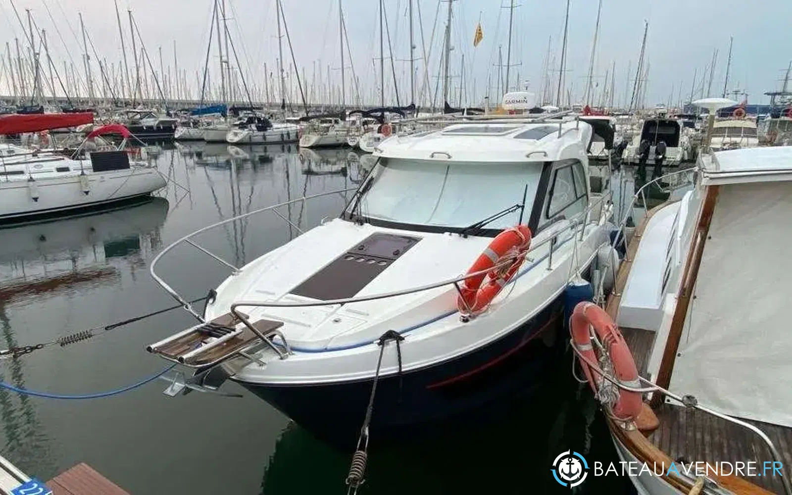 slider 3 Beneteau Antares Serie 9