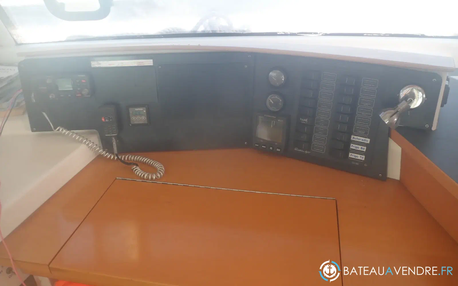 slider 8 Fountaine Pajot Orana 44