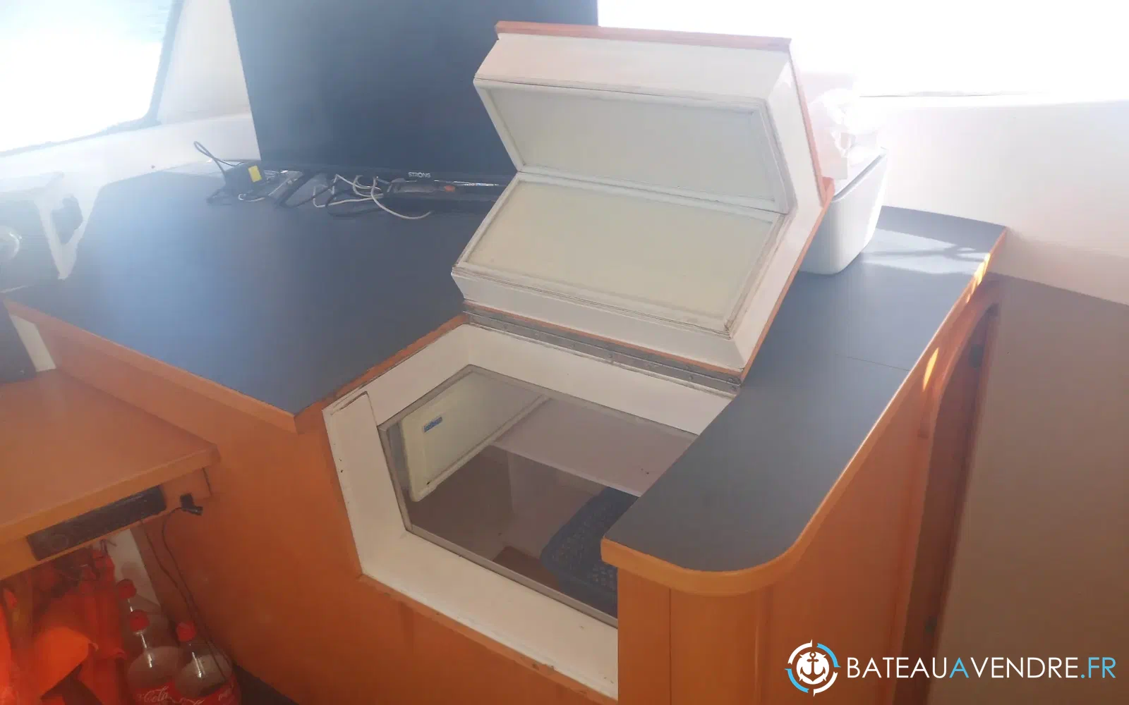 slider 14 Fountaine Pajot Orana 44
