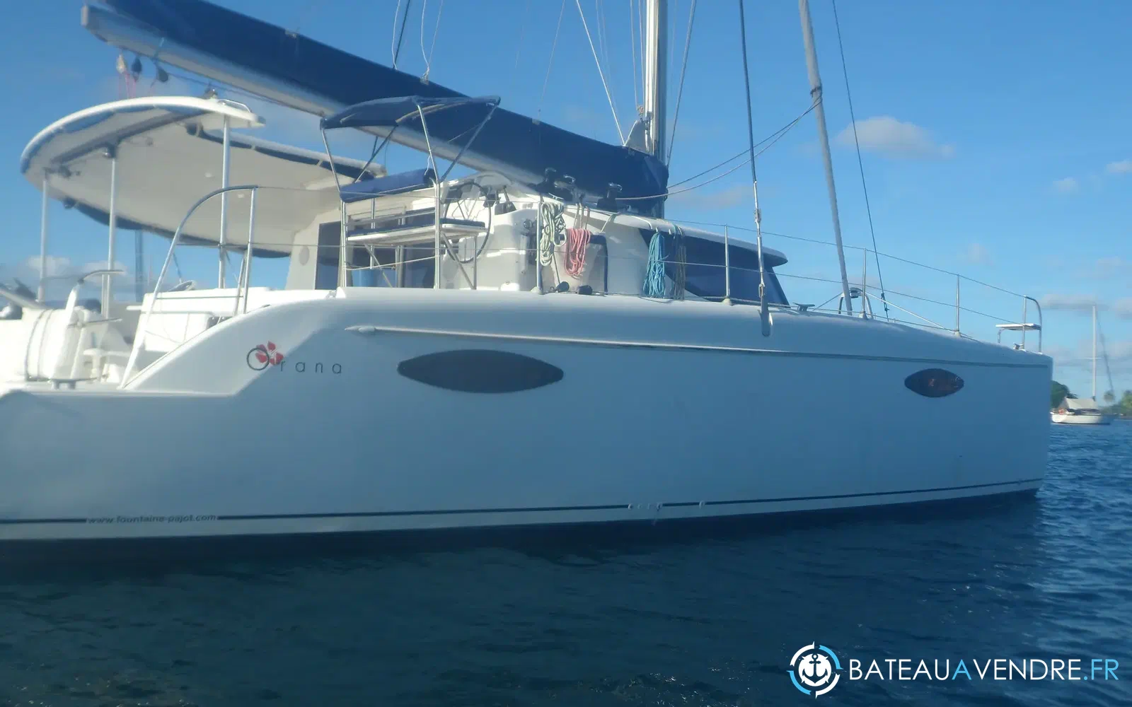 slider 0 Fountaine Pajot Orana 44