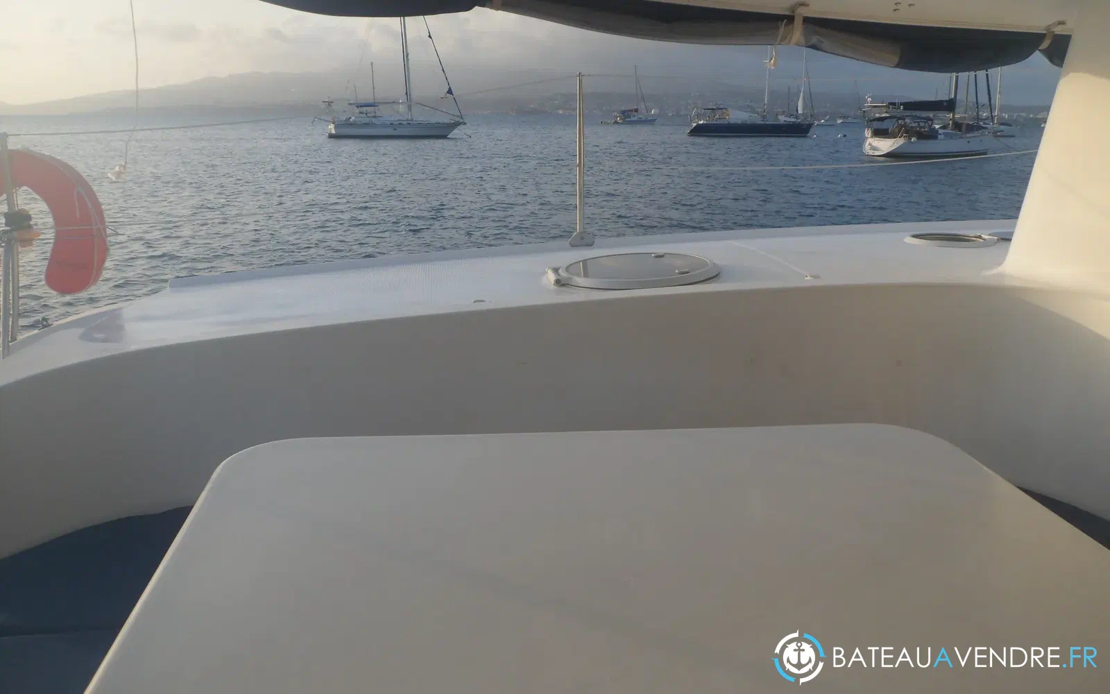 slider 18 Fountaine Pajot Orana 44
