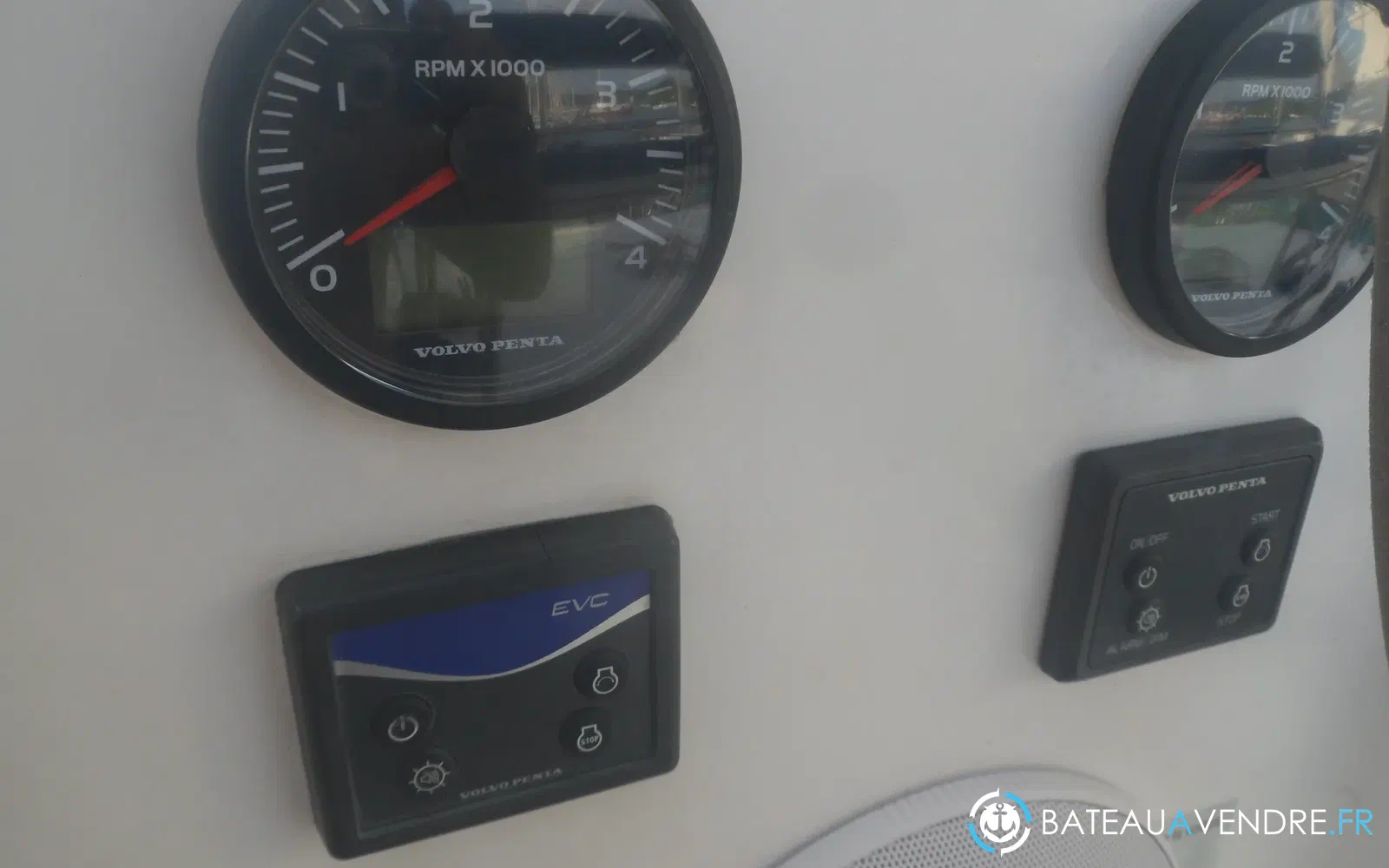 slider 28 Fountaine Pajot Orana 44