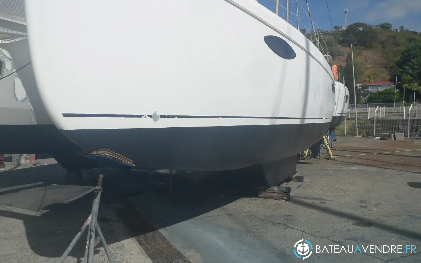 slider 29 Fountaine Pajot Orana 44
