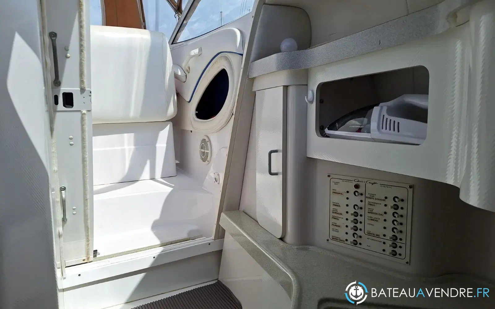 slider 4 Chris Craft Crowne 25