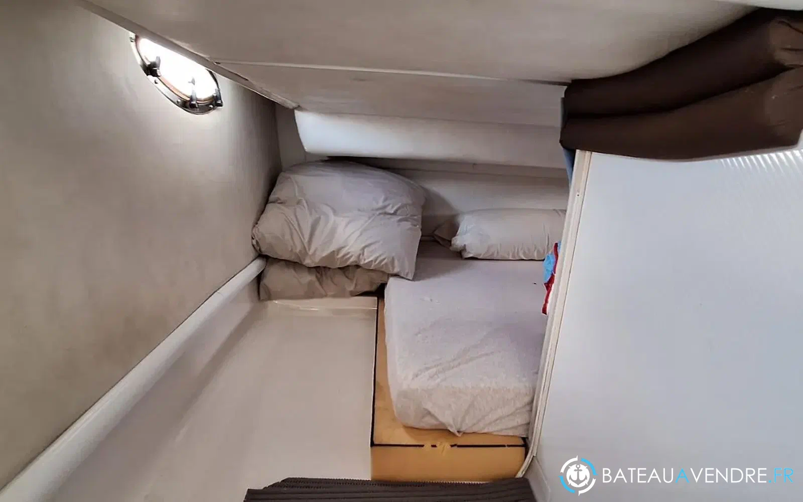slider 7 Chris Craft Crowne 25