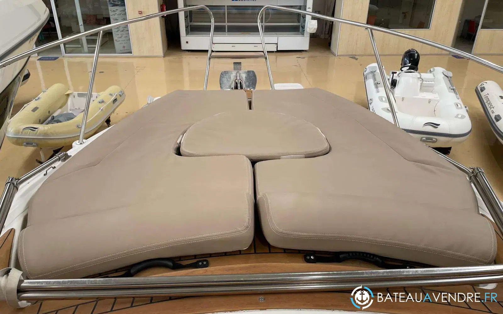 slider 3 Beneteau Monte Carlo 27