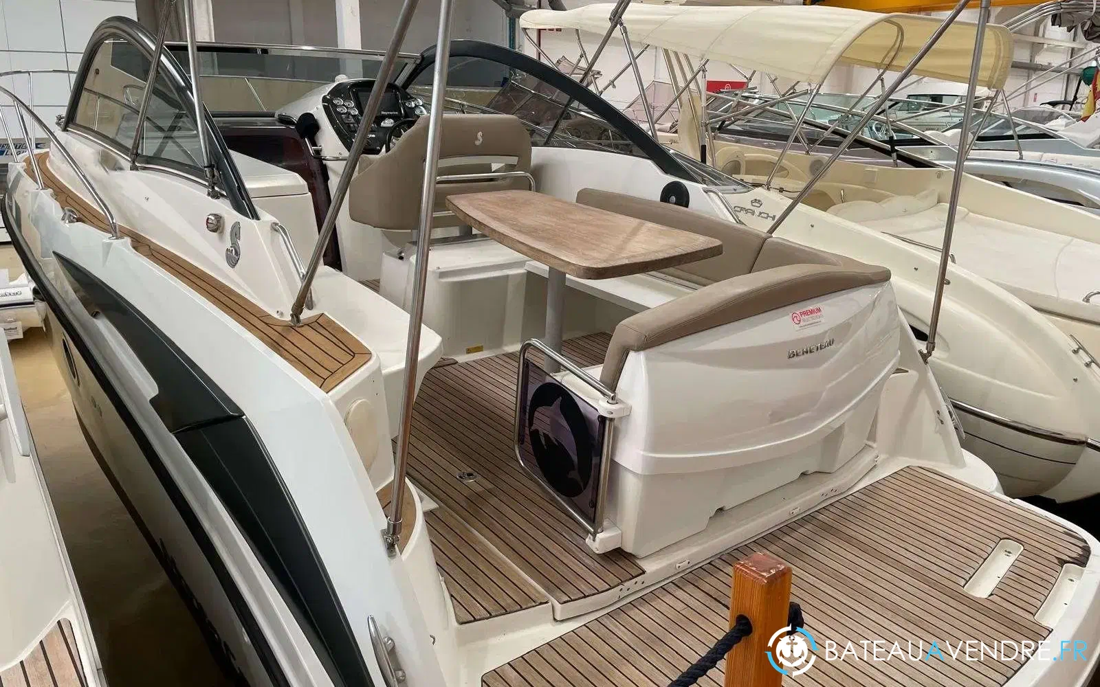 slider 8 Beneteau Monte Carlo 27