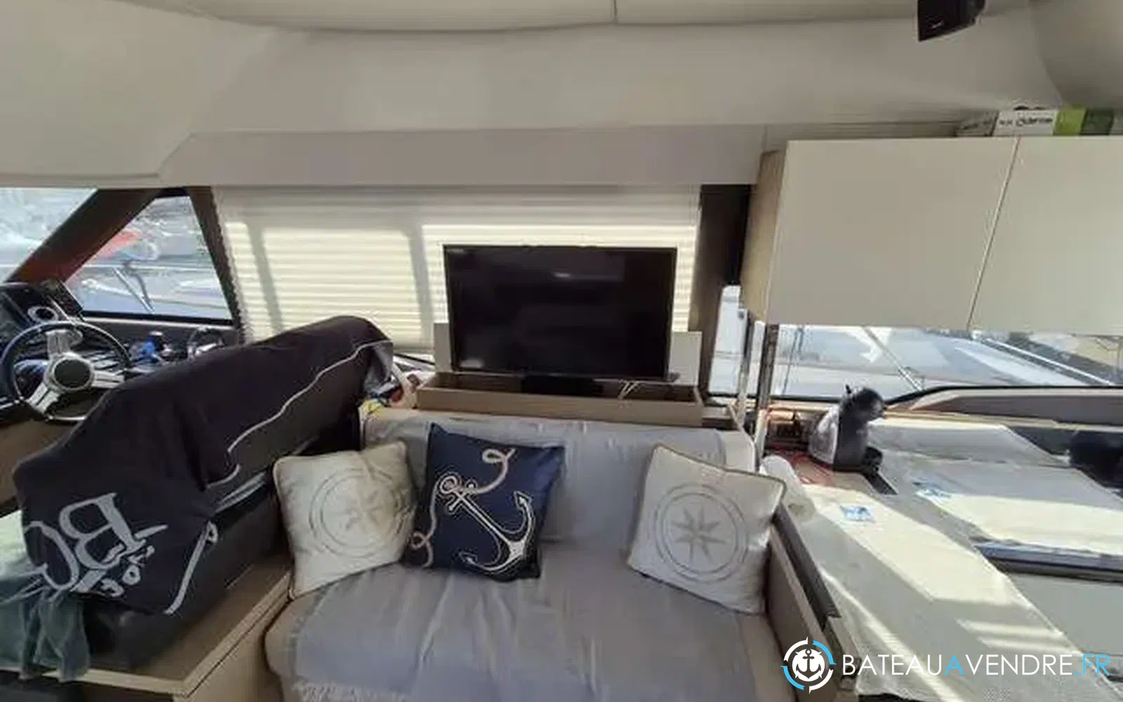 slider 17 Jeanneau Prestige 460 Fly
