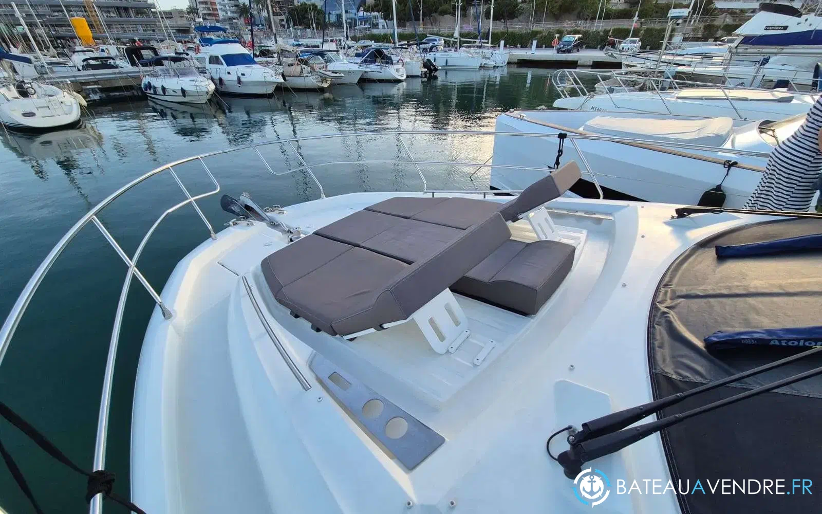 slider 1 Jeanneau Prestige 460 Fly